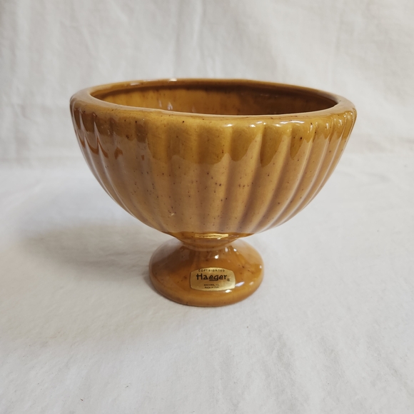 Haeger Gold Ceramic Ribbed Planter - Picture 3 of 13